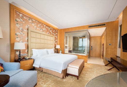 Crowne Plaza Xiangyang Hotel Overview