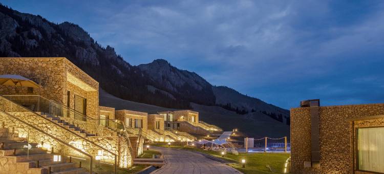 温泉赛里木湖水云杉野奢酒店图片