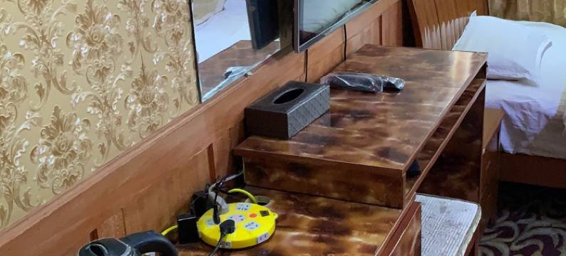 唐克镇严家如意酒店图片