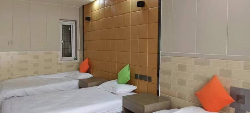 云来宾无人酒店(保定火车站西大街店)图片