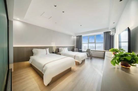 凤台新合商务酒店(凤台南站店)