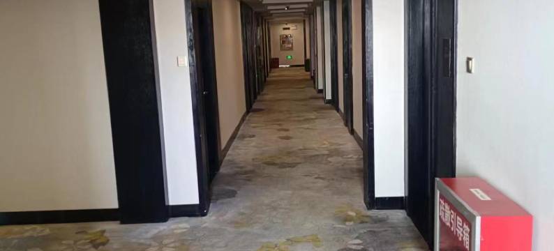 温州大酒店(伊宁六星街景区店)图片