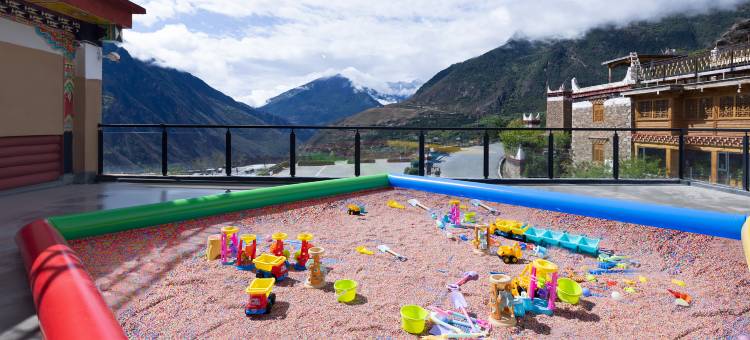 暮山映雪·私汤别院(丹巴甲居藏寨店)图片