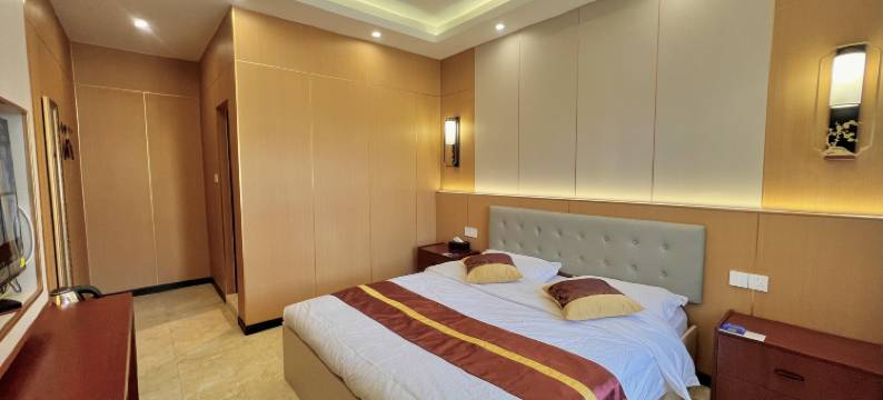 若尔盖白龙江大酒店图片