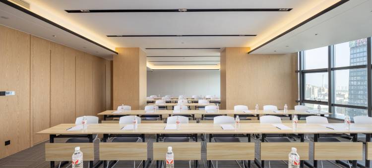 丽怡酒店(乌鲁木齐和田二街德汇万达店)图片