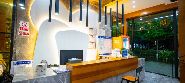 逸住精品酒店(西双版纳景洪泼水广场店)图片
