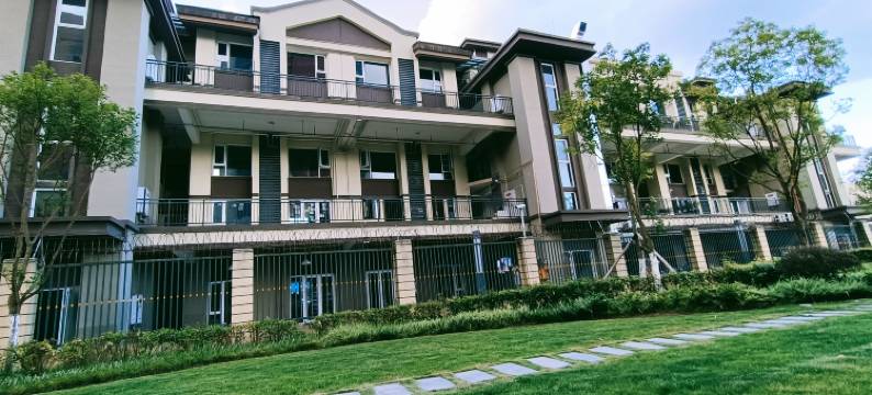 南充华灯初上民宿图片