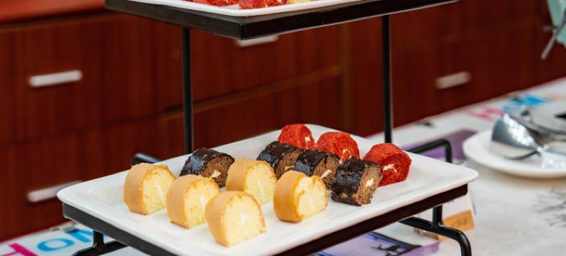 广州亮帆假日酒店(设计之都江夏地铁站店)图片