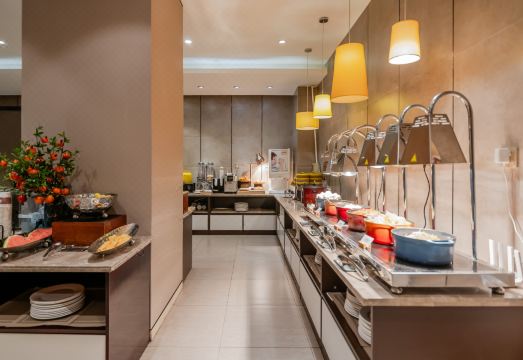 Homeinn Plus Hotel (Nanjing Longjiang Subway Station Dinghuaimen Street) Hotel Overview