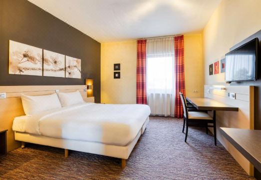 B&B HOTEL Mons Centre Hotel Overview