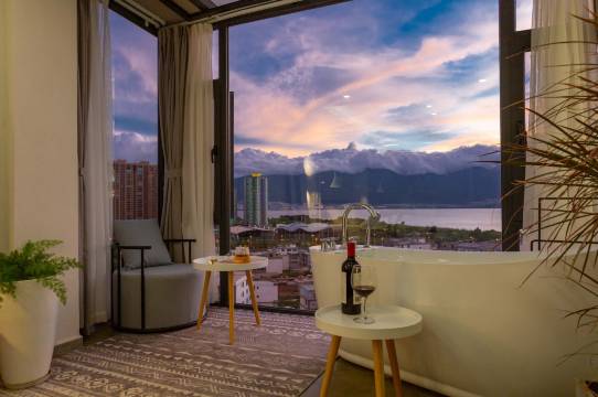 DaLi云涛晓雾·景观泳池丨180°全海景Villa美宿(大理洱海店)图片