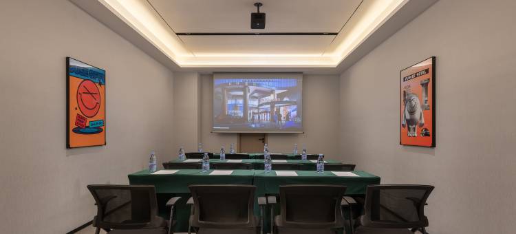 FunGee欢致酒店(长沙五一广场地铁站店)图片