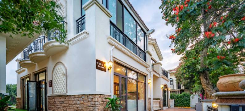 日光月光海边泳池院子(石梅湾店)图片