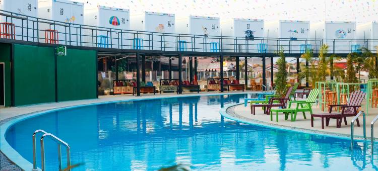 万荣泳池派对酒店(泳池观赏热气球，免费接送站，网红打卡)(Pool Party Hotel)图片