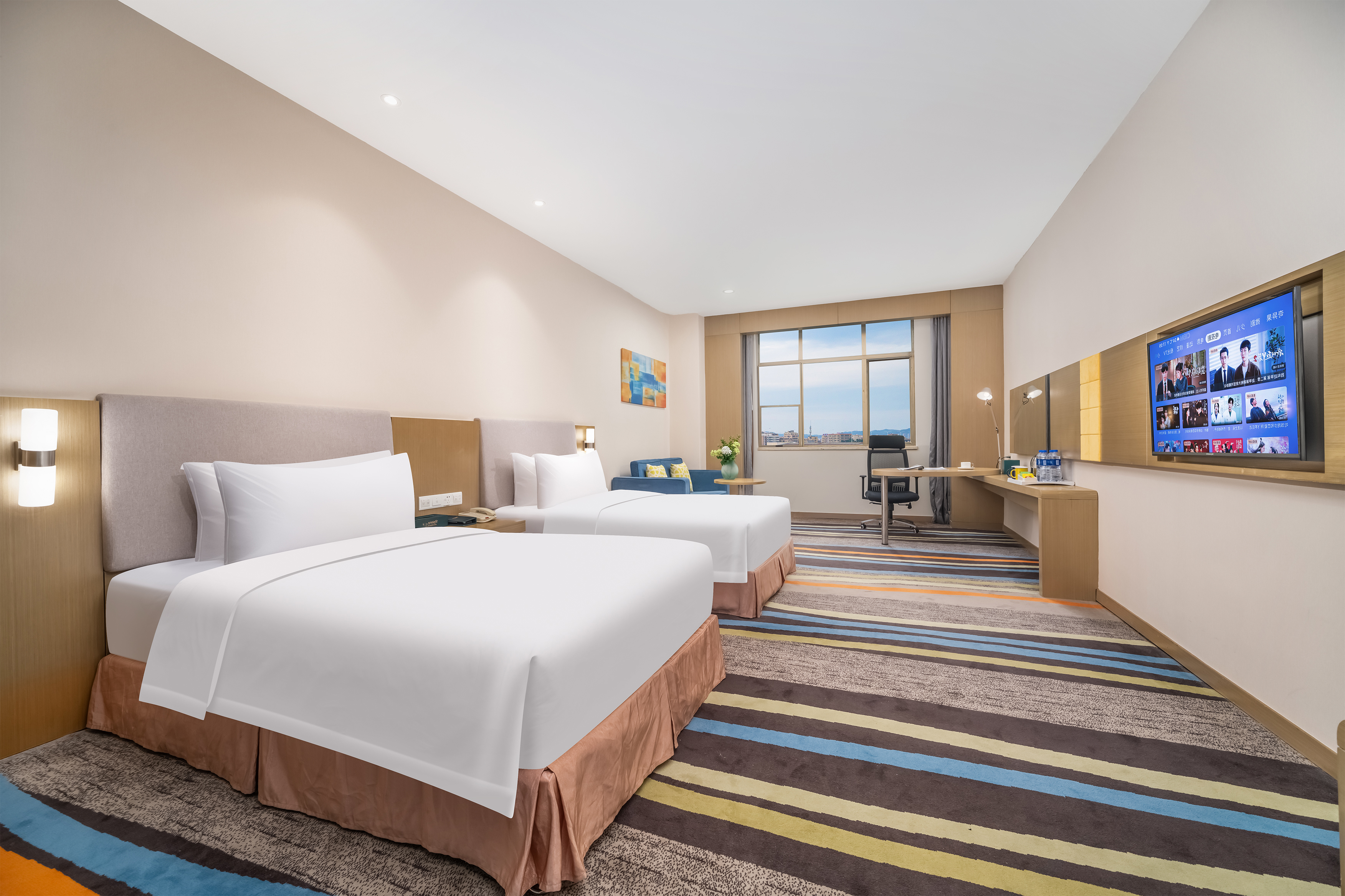 City Holiday Hotel  Guangzhou Baiyun Airport Renhe Metro Exit BOver view