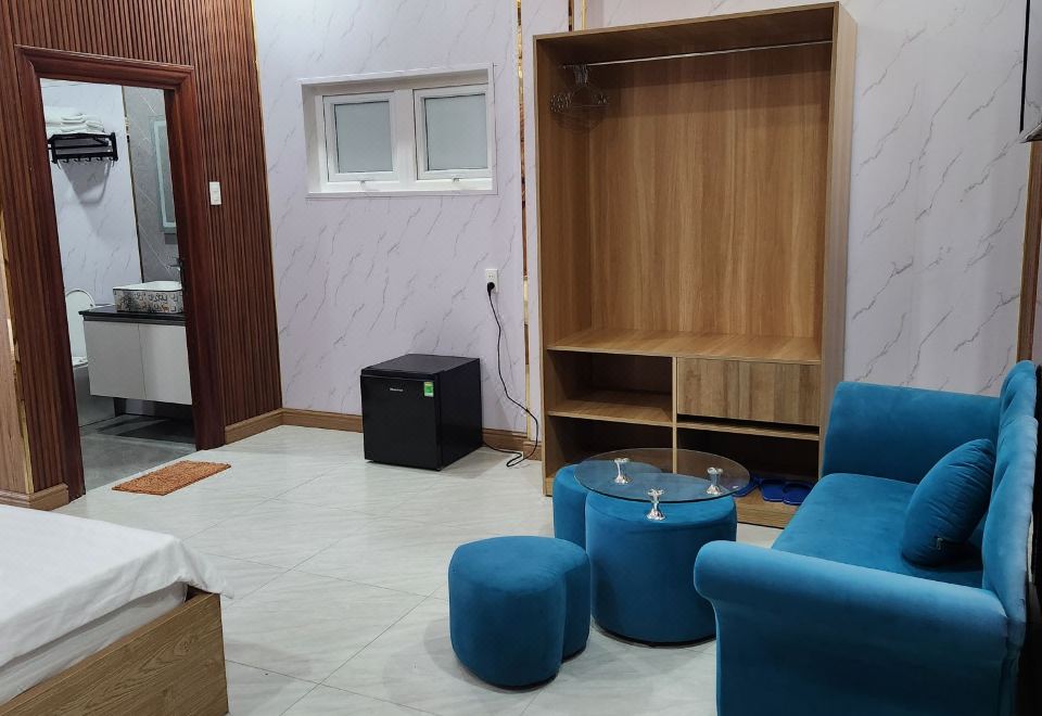 Newlife Homestay Hotel Overview