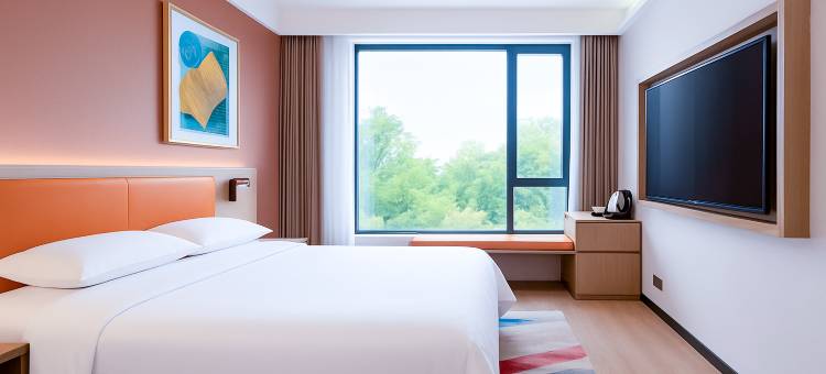 悦朋美豪酒店(庆阳高铁站东方丽晶茂店)图片