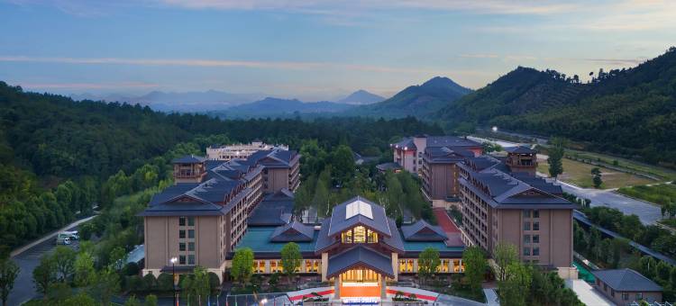 安吉中南度假·东非草原酒店图片