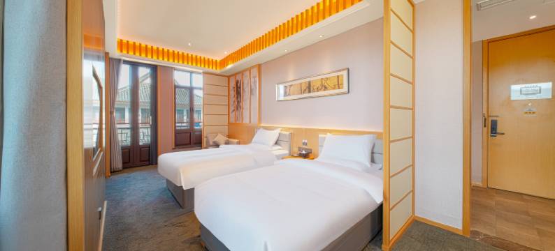 泰安维也纳山庄(泰山天平湖店)图片