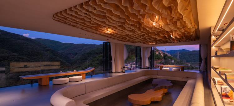 云漫星空悬崖全景度假酒店(告庄西双景店)图片