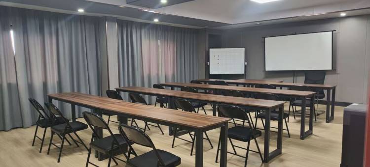 四季青藤酒店(奥特莱斯机场店)图片