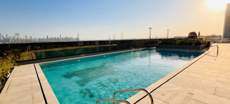 Luxury Living at Cloud Tower JVT with Pool Gym & Sports Facilities图片