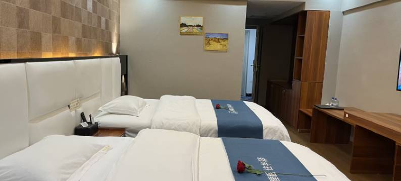 如家华驿酒店(会泽古城会商金街店)图片