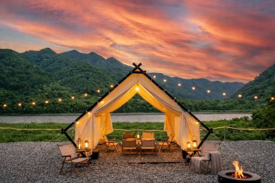 理县玉京苑主题酒店