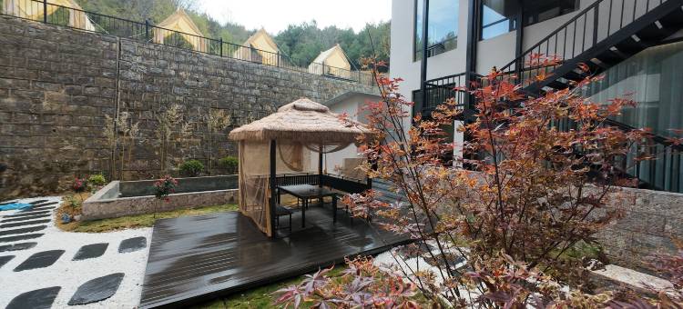 香格里拉•拾壹观城供氧民宿(独克宗古城大佛寺转经筒店)图片