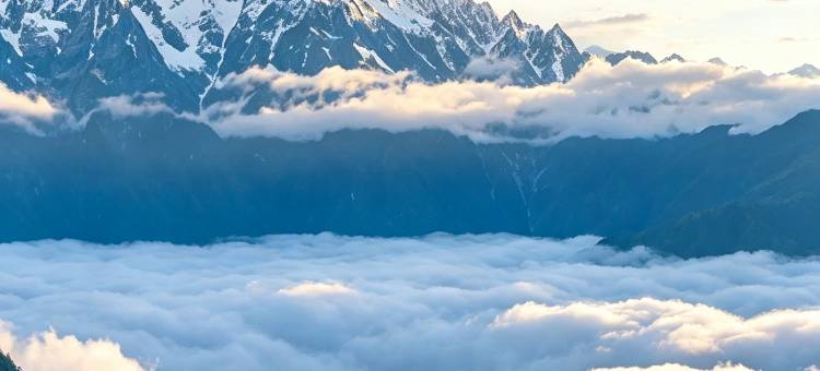 曼星屿|270度雪山·云海·秘境庄园(香格里拉虎跳峡店)图片