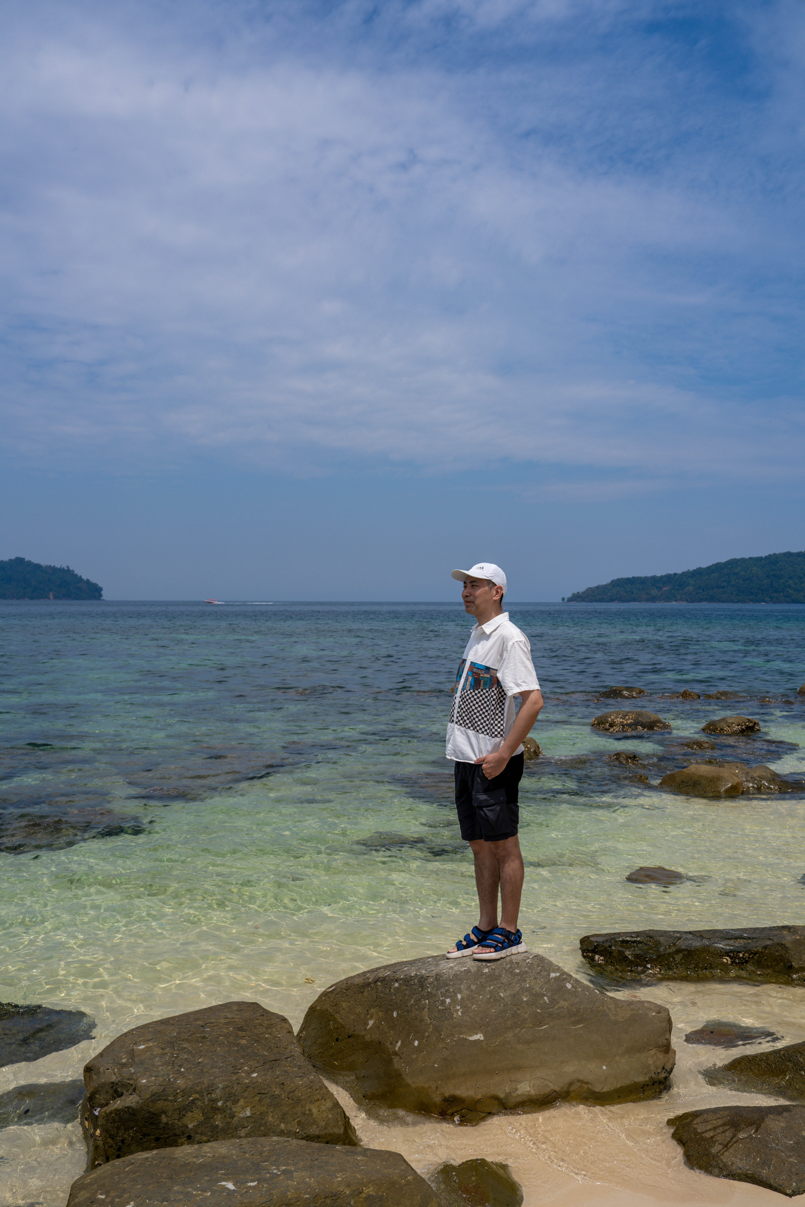 🌴 探秘沙巴的隐藏度假天堂 — 马穆迪岛 🏝️✨  沙巴州，位于马来西亚的东北部，以其壮观的海岸线、