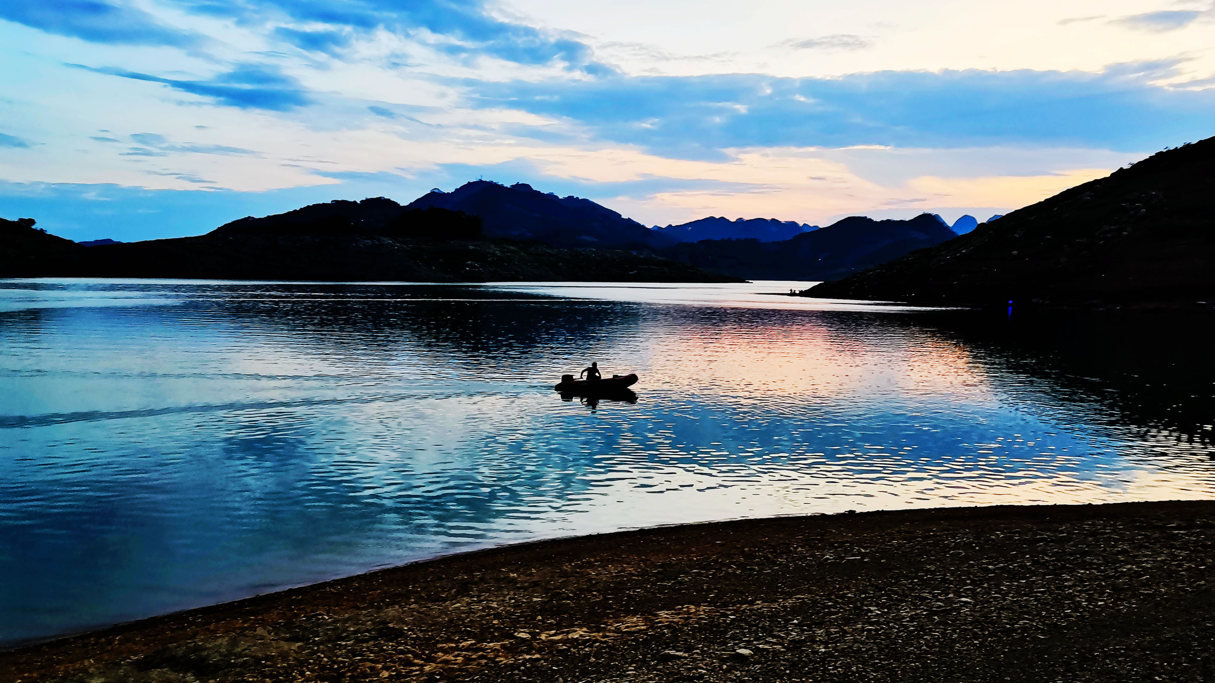 湖光山色风景美