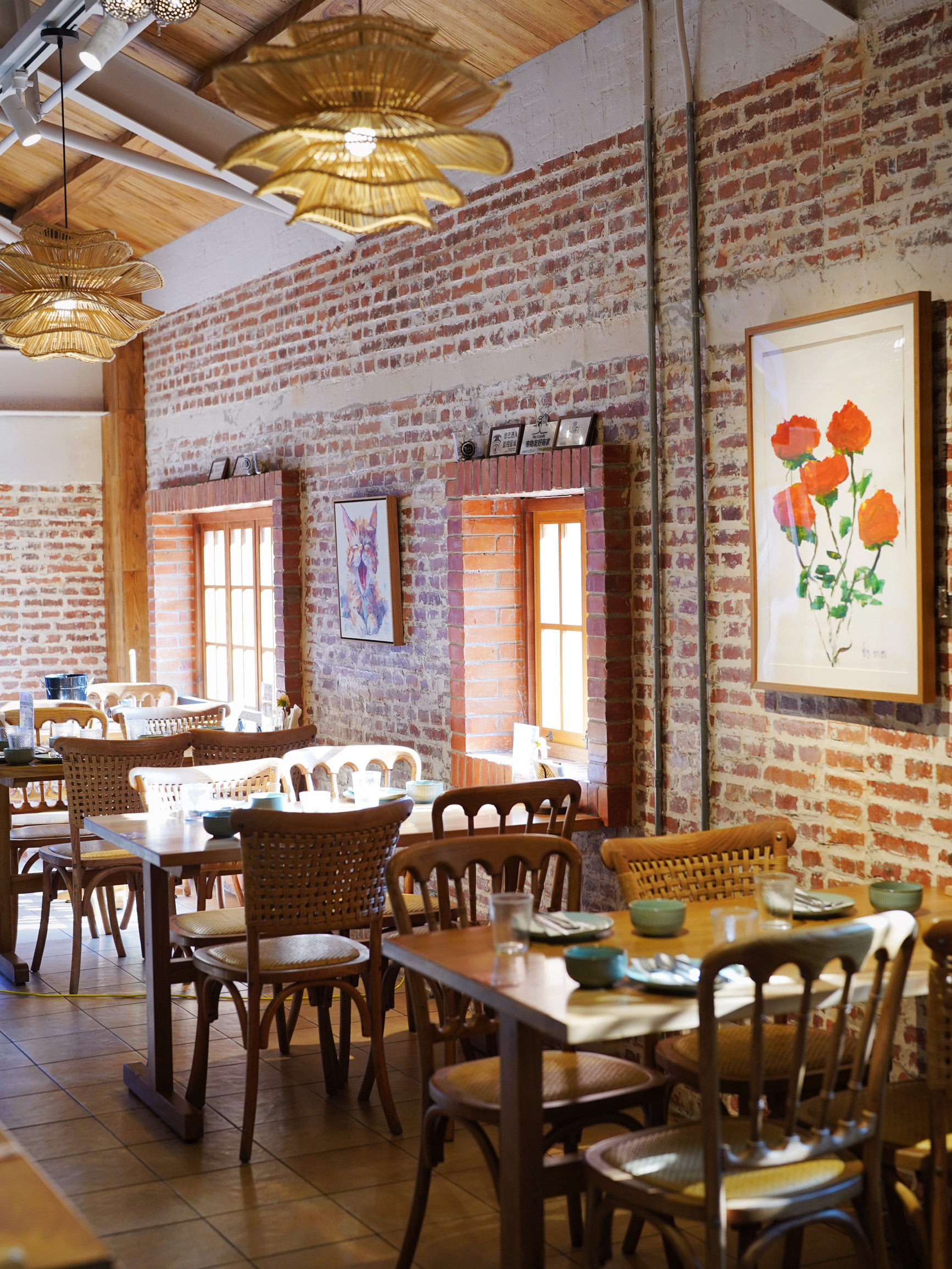 泰澜馥·现代东南亚餐酒馆(EKA天物店)