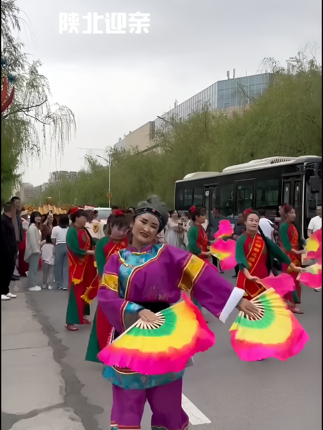 热闹的陕北婚礼……#民俗文化 带你去看陕北的迎亲