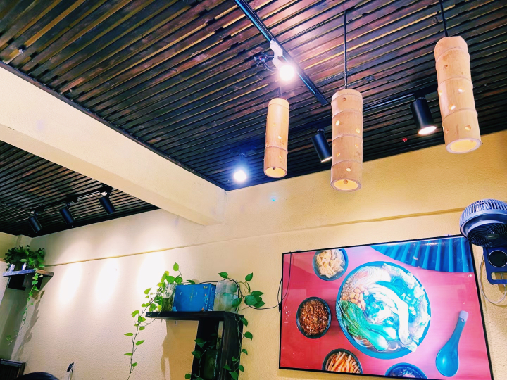 熊公馆螺蛳粉(亲子店)