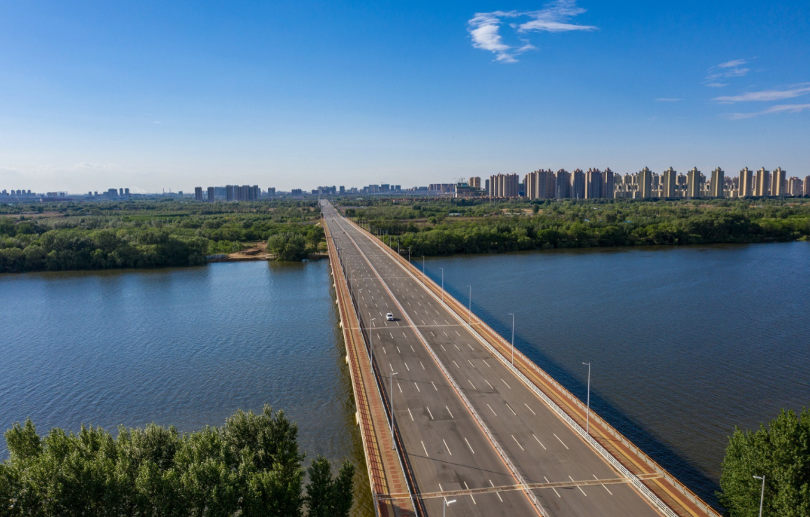 小桥流水人家啊，好风光