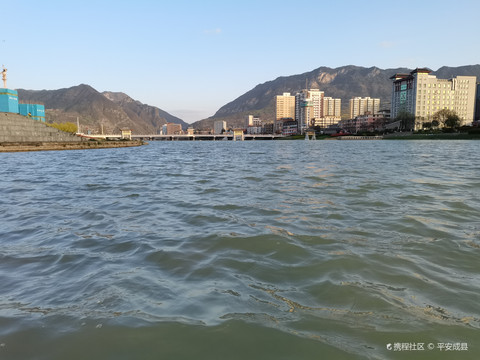 成县东河越来越美了