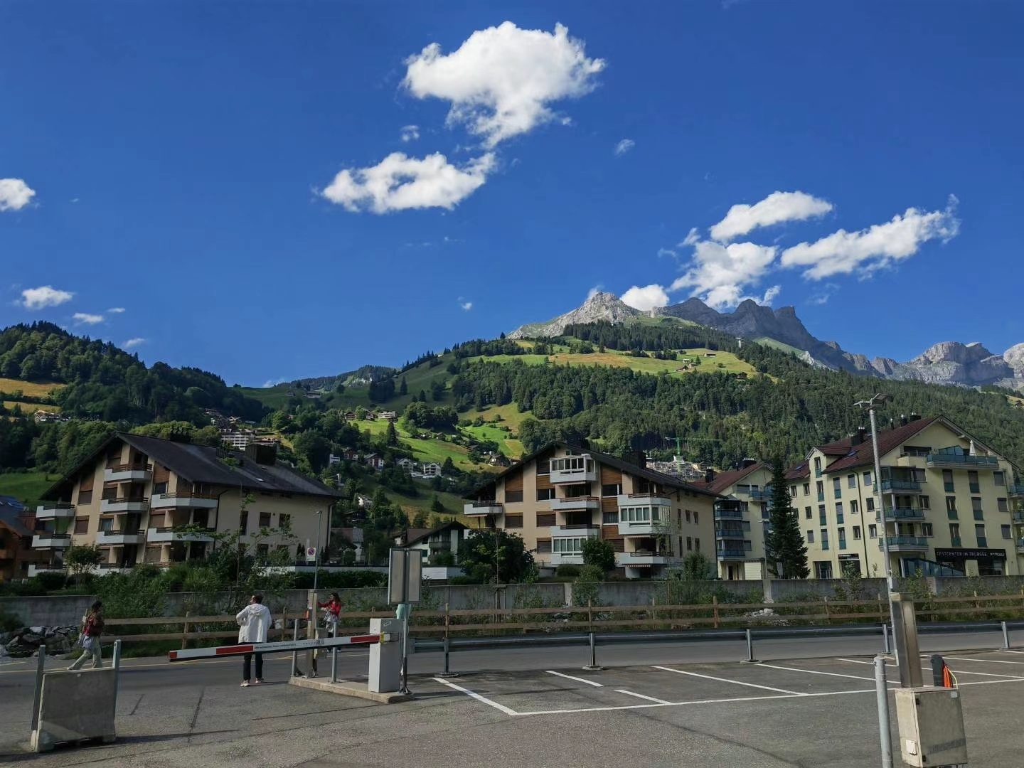 景色很美的瑞士铁力士山