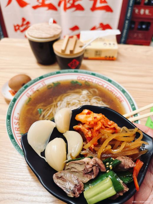 更新街炸串店