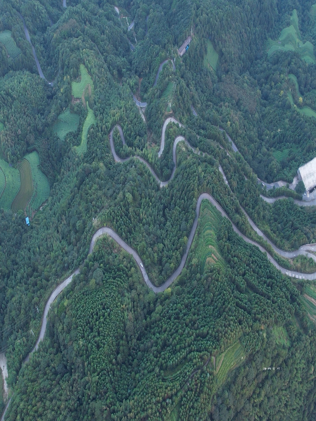 老司机来了都犯愁盘山路，如果在这里考“科目三”，你能通过吗？ #惊险刺激 #盘山路