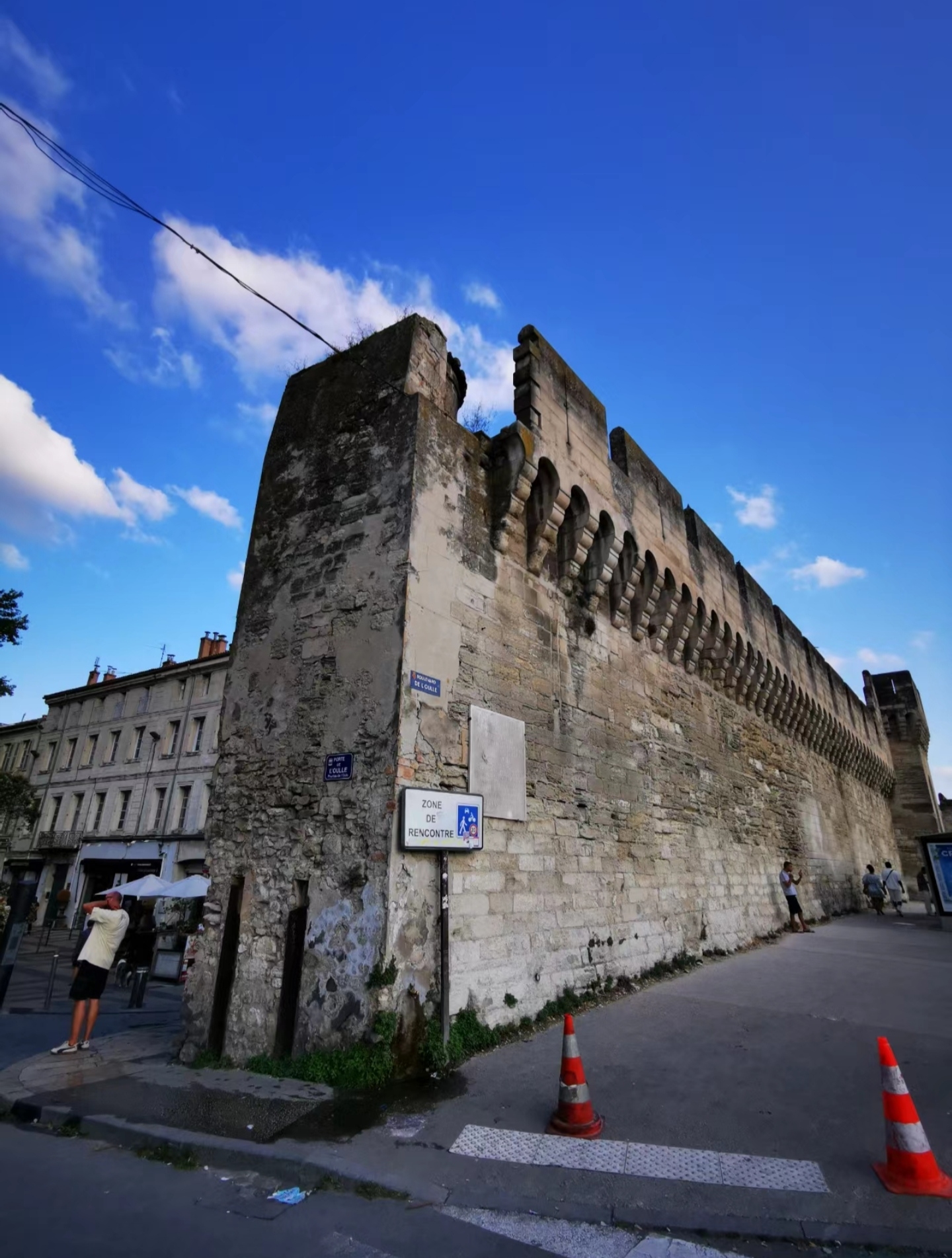 法国南部阿维尼翁古城墙