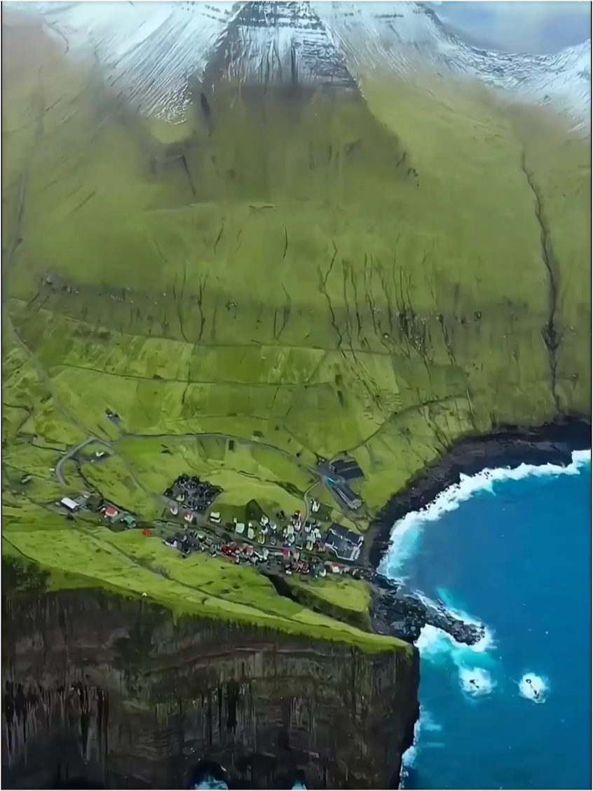 在世界的尽头法罗群岛，你可以忘了全世界# 治愈系风景 # 旅行大玩家 # 一个人的旅行 # 大自然的