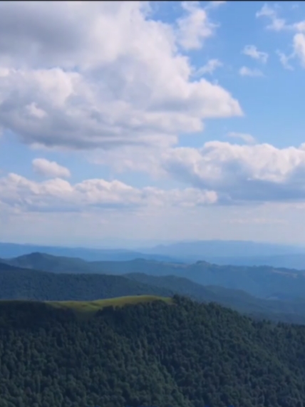 灵丘甸子梁：高山草甸的仙境之旅