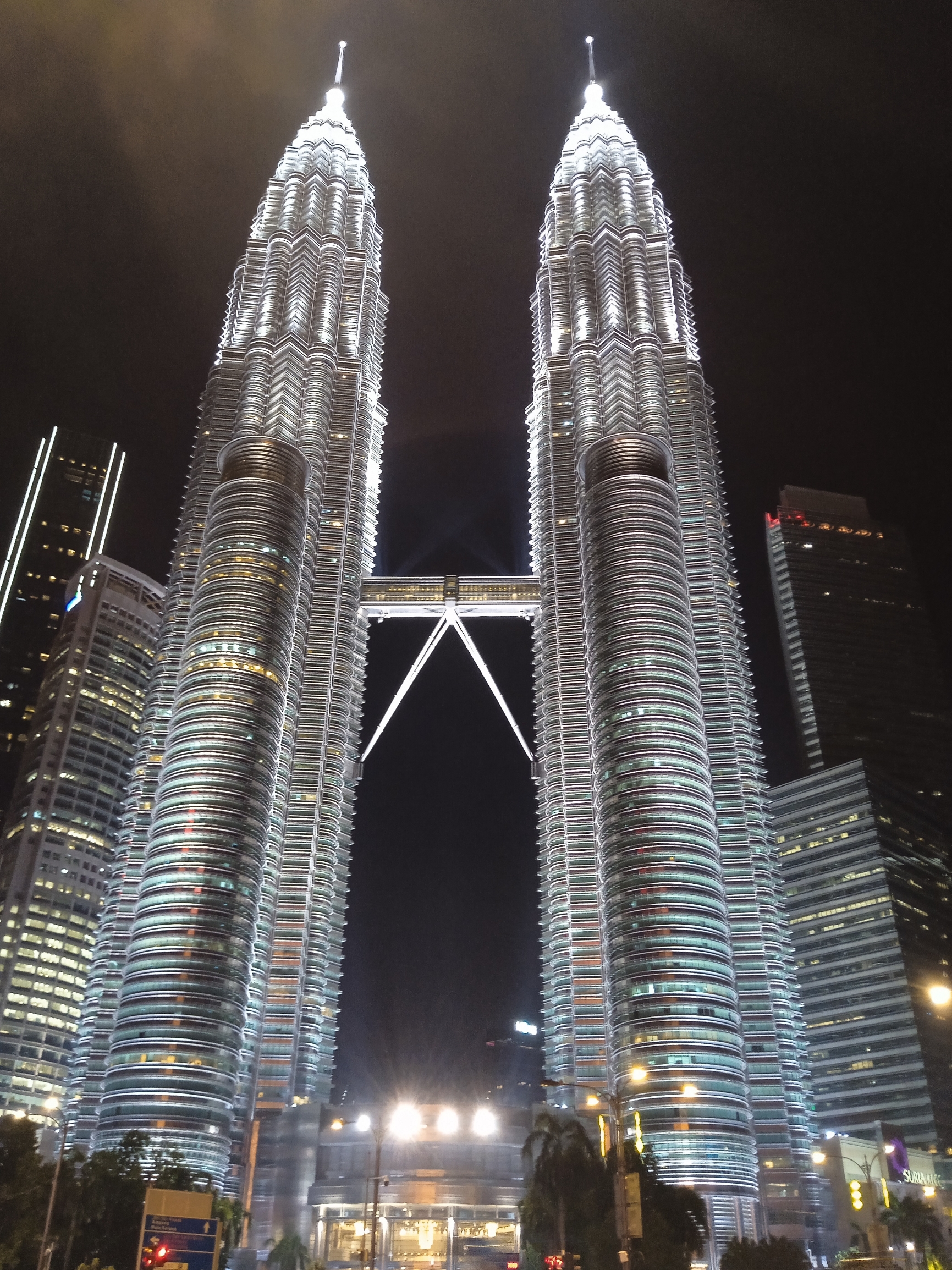 世界最高双子塔，马来西亚石油公司办公大楼！