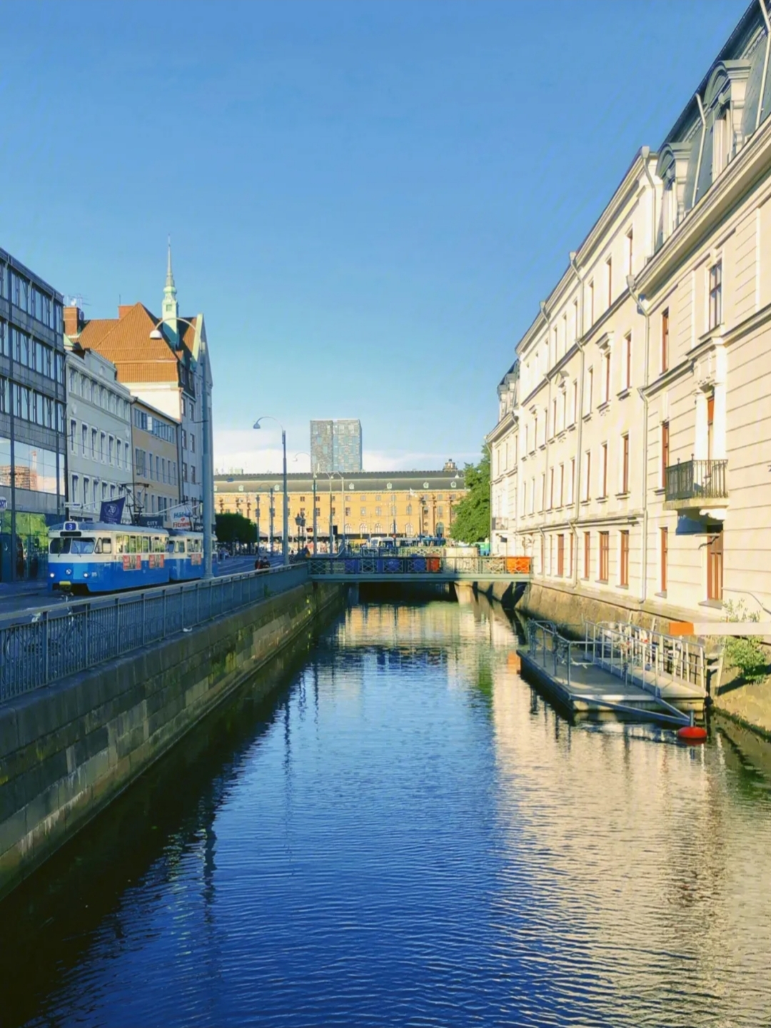 瑞典的第二大城市哥德堡非常漂亮，让人流连忘返，很适合一个人的旅行。