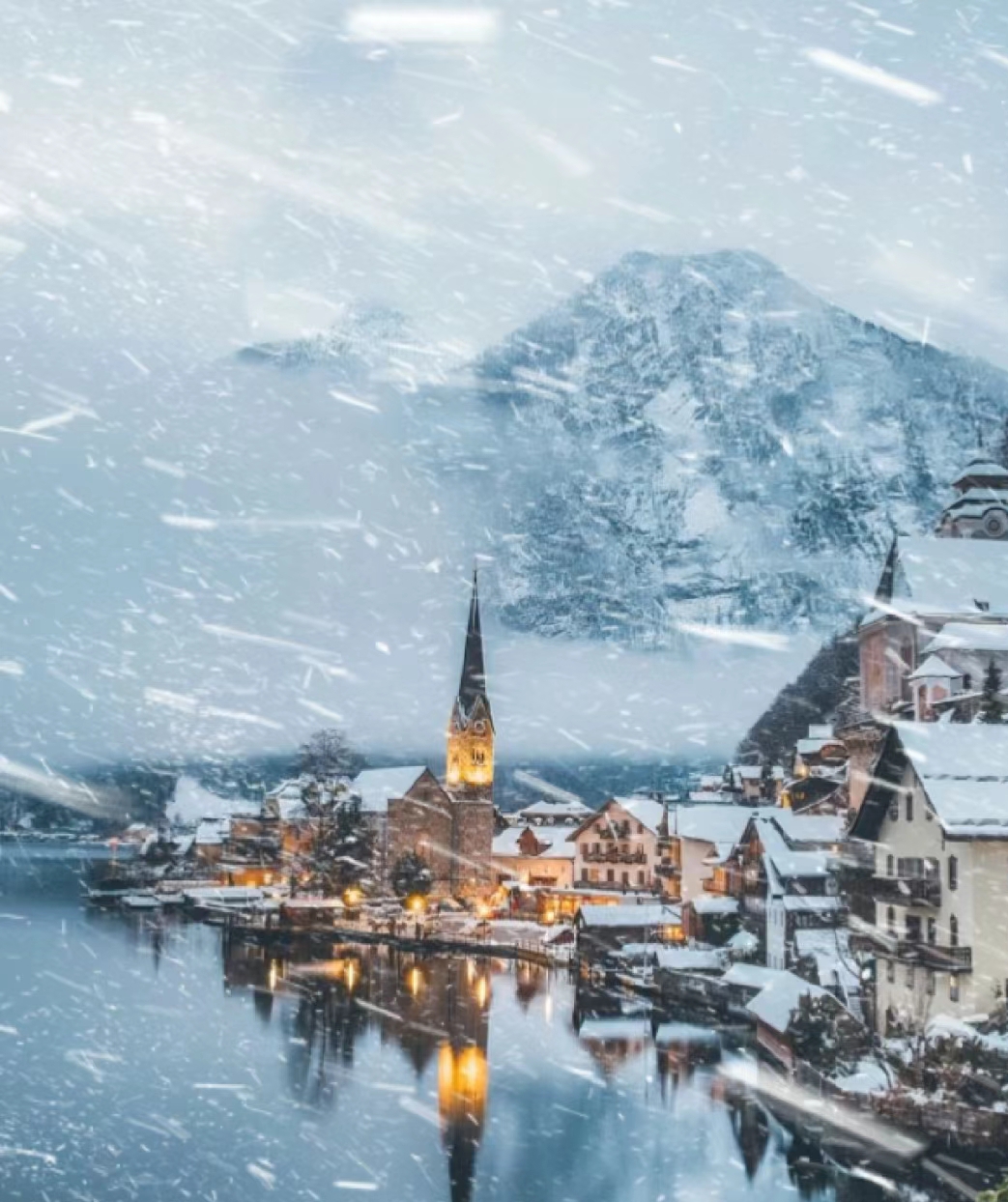 奥地利绝美小镇就像进入冬季的童话世界!
