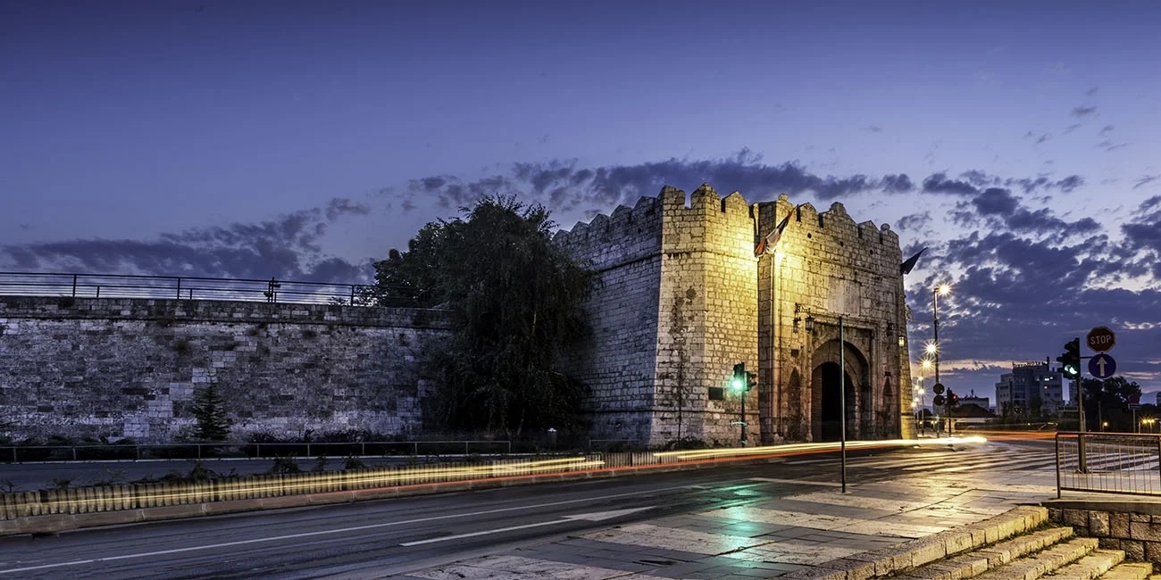 塞尔维亚尼什城堡：历史的见证与文化的瑰宝