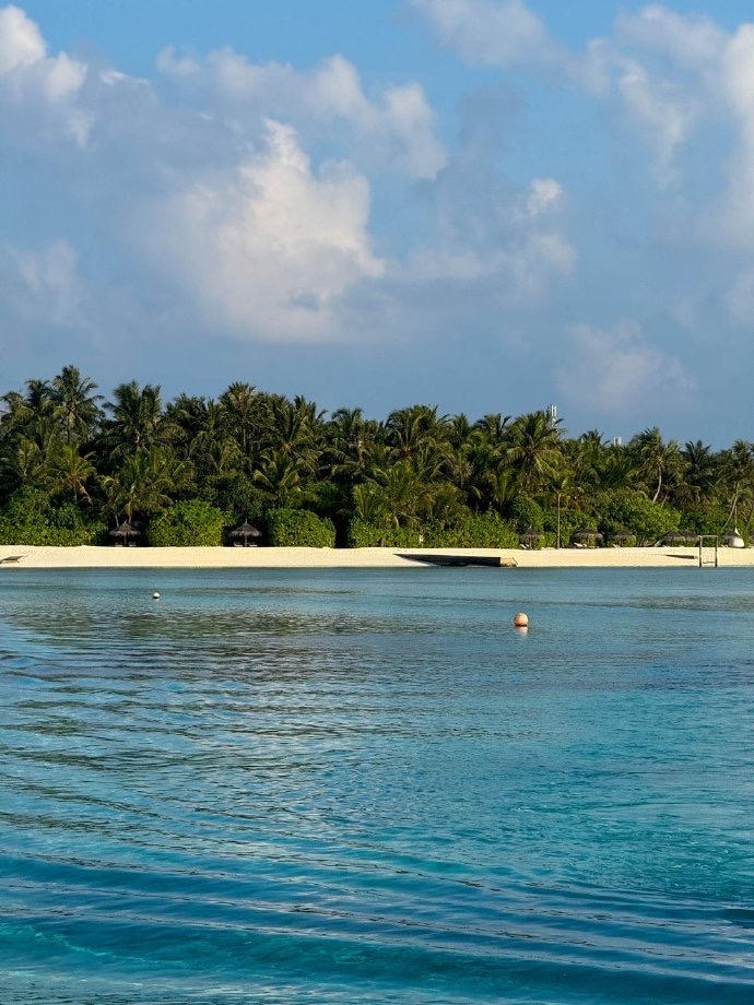 马尔代夫🇲🇻一片蓝色的大海🌊