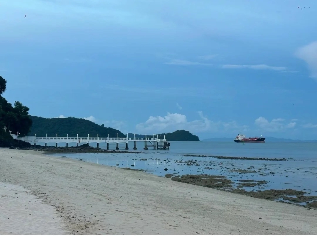 去普吉岛旅游吧！海滩海风海鲜！