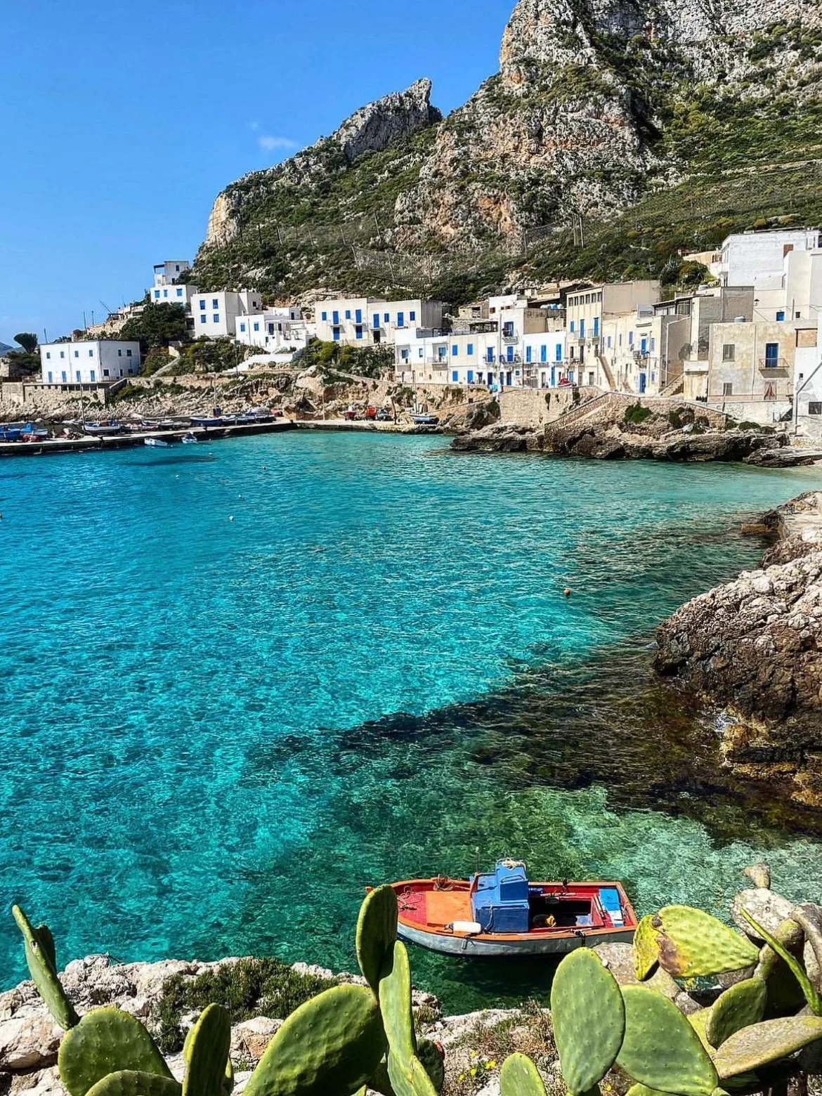 #我的科幻旅行大片  意大利的浪漫藏在这15个岛屿里 1.Capri 卡普里岛 2. Levanzo